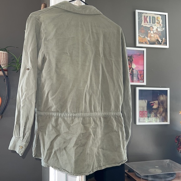 Green jacket! - Picture 2 of 3